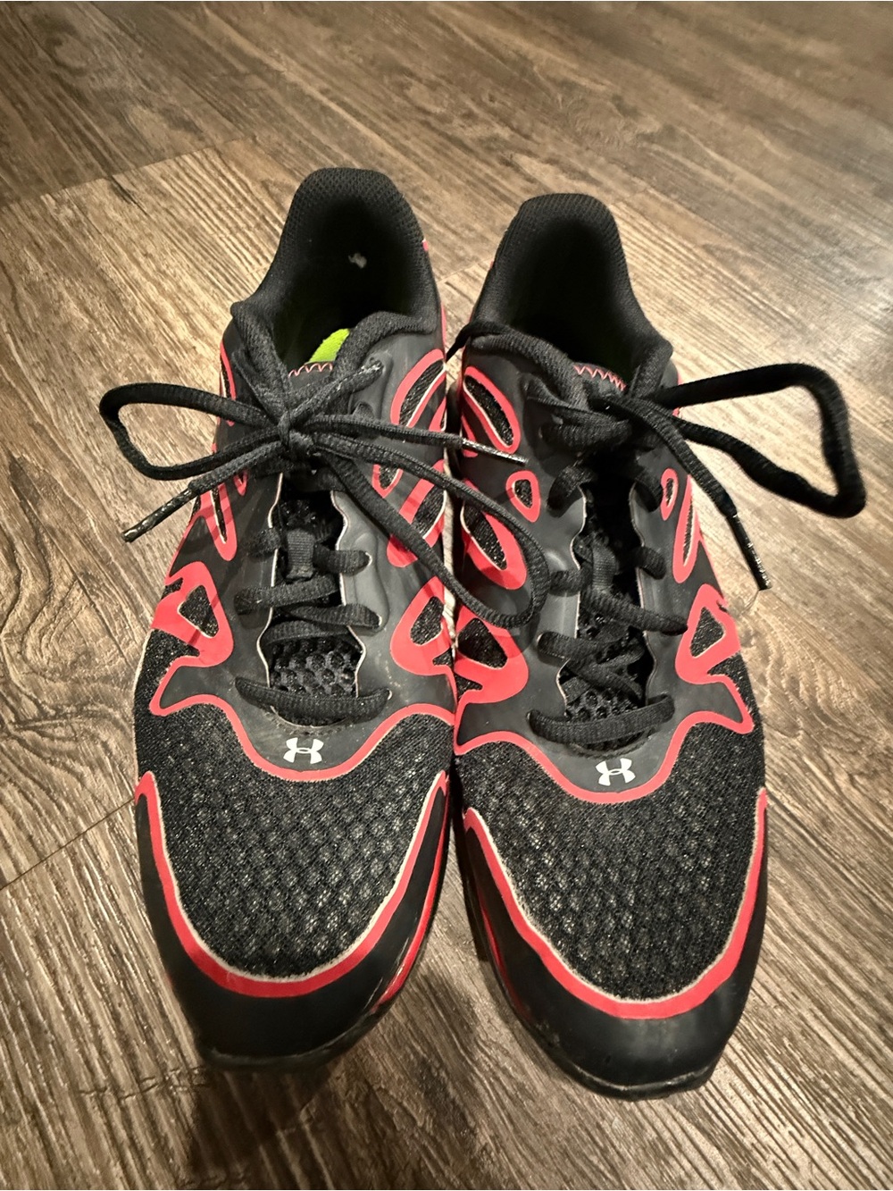 Under Armour Men's Black and Red Athletic Sneakers